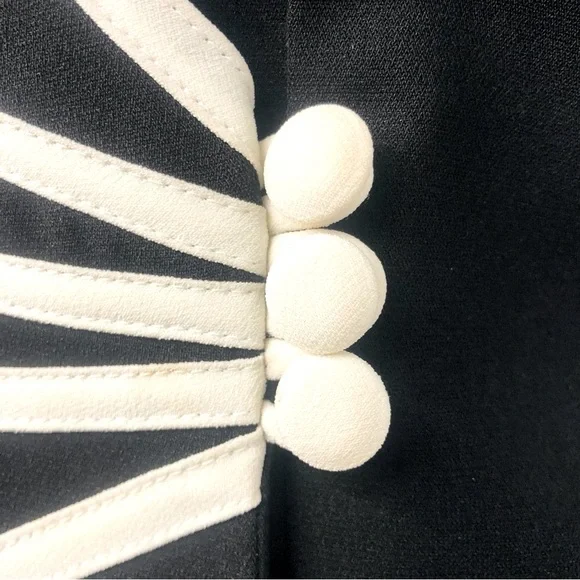 Sheri Martin New York Black White Sleeveless Top - Picture 6 of 16